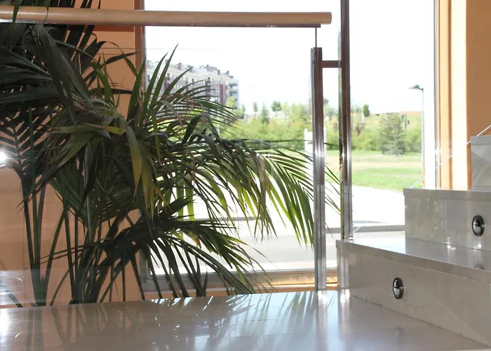 아파트호텔 Ribera 아로요데라엔코미엔다