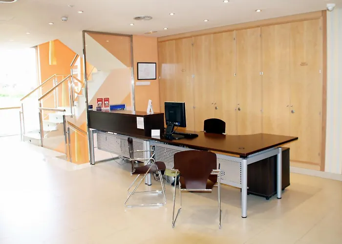 아파트호텔 Ribera 아로요데라엔코미엔다